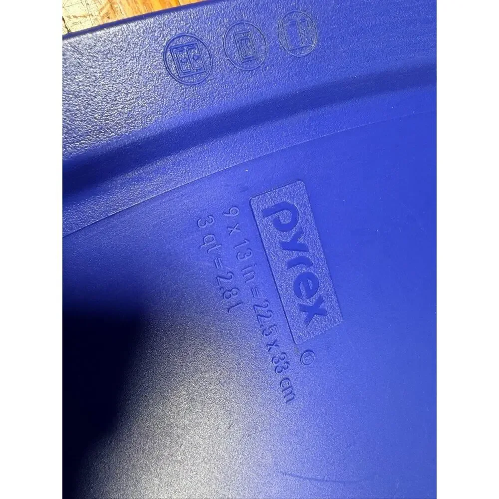 Pyrex Easy Grab Glass Casserole Baking Dish 3qt. 13x9x2 W/Blue Lid New